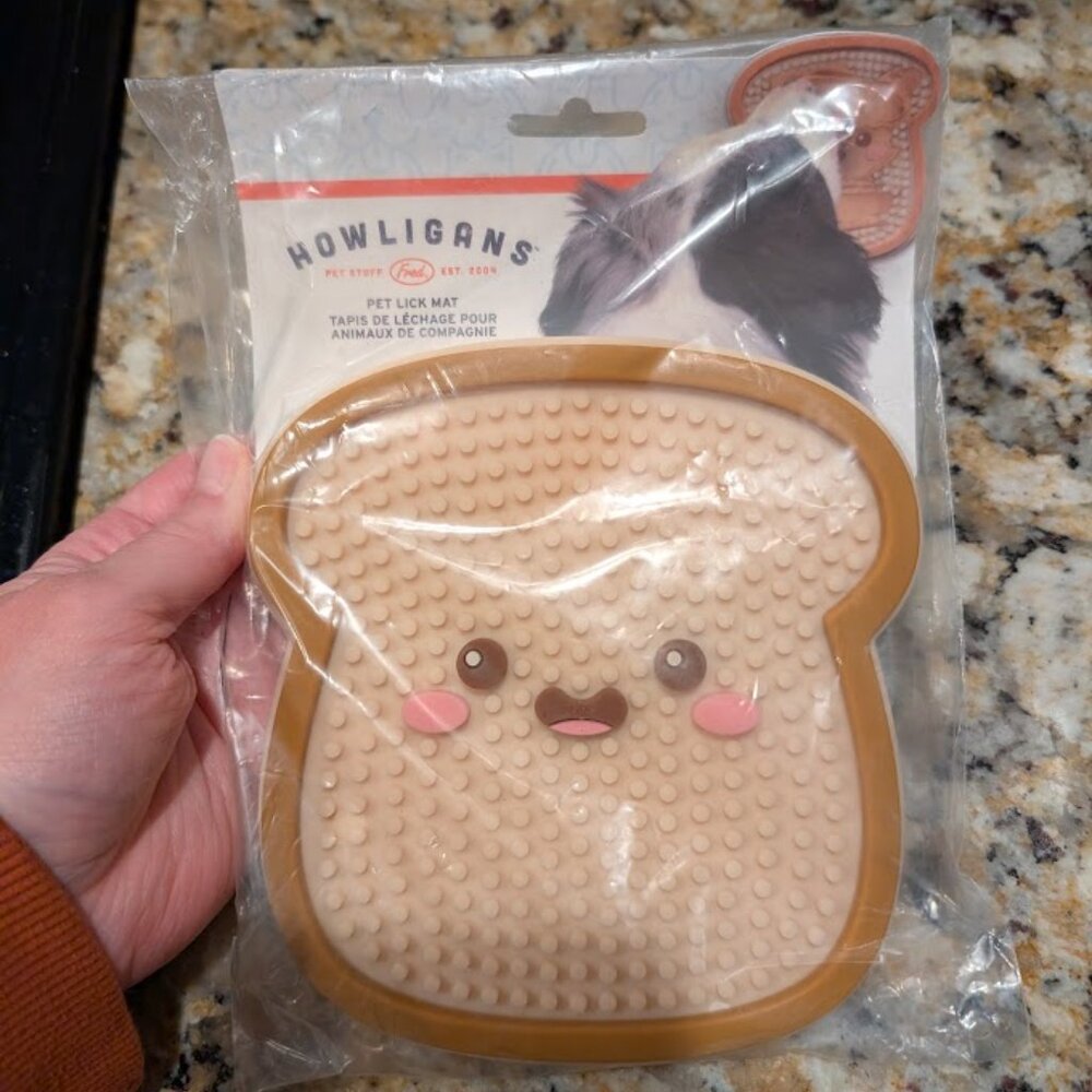 NIP! Genuine Fred DISTRACT-O-MAT Toast Pet Lick Mat